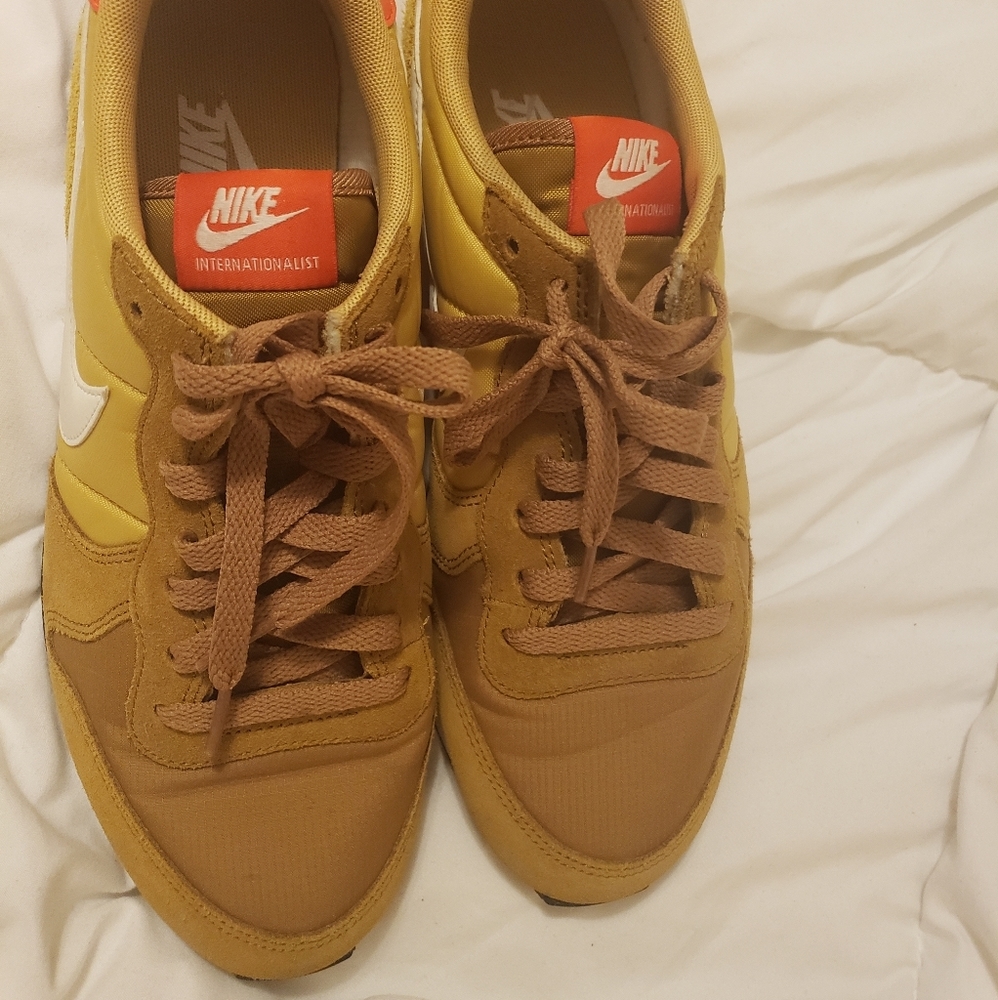Nike Internationalist